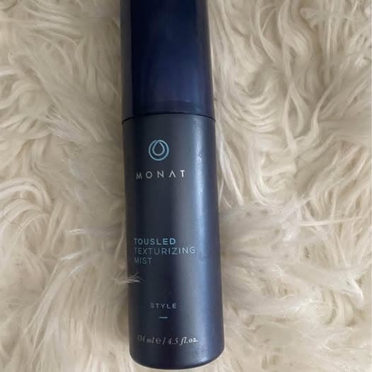 Monat tossled texturizing mist