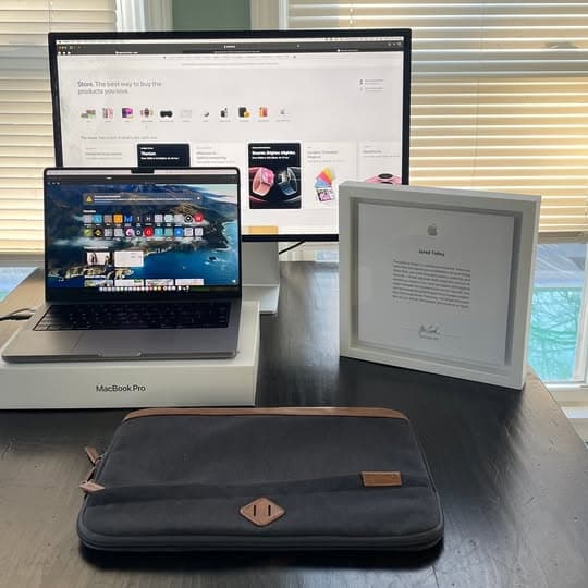 Studio Display and AC+ 14" 2021, Macbook Pro, BTO, Apple M1 Pro, 32GB, 1TB SSD