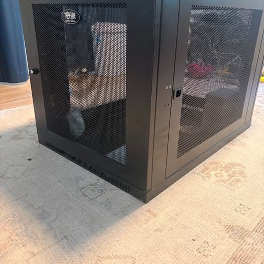 Tripp Lite SMARTRACK Series 12U Enclosure Rack Cabinet