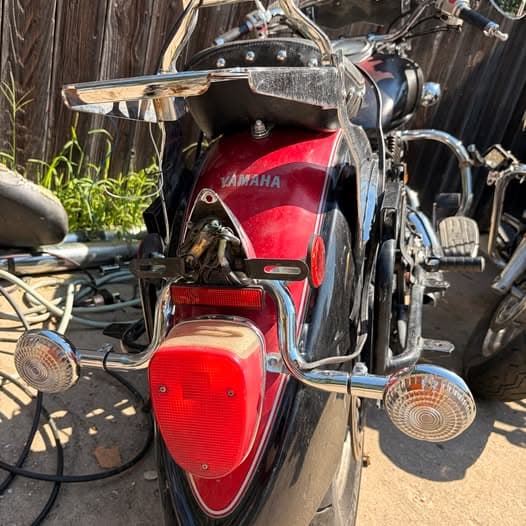 2002 Yamaha v star 1100 classic 1/1