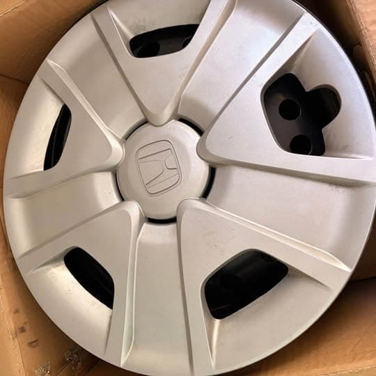 MB Alloy Wheels and Honda Hubcaps 1/1